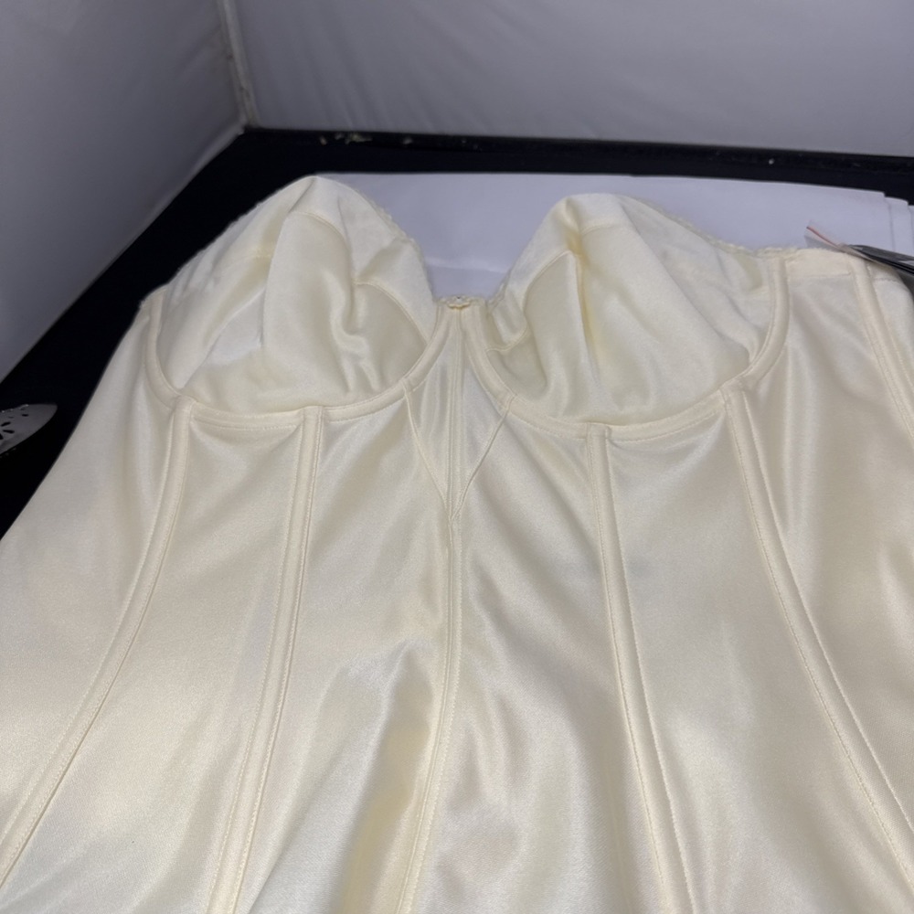 Dominique Womens Bustier Corset beige  44c Underwire Strapless Boned new